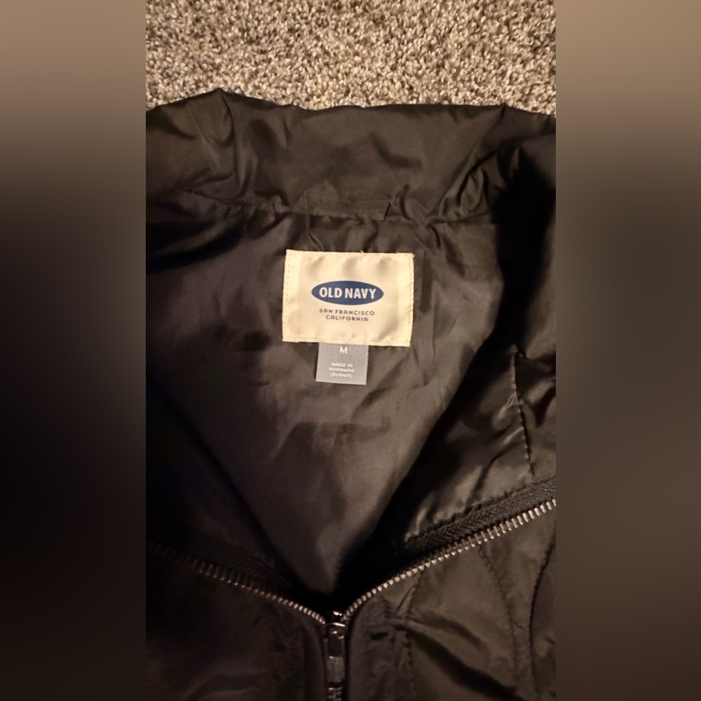 Old Navy Black Quilted Vest - Picture 2 of 3